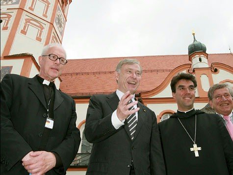 Bundespräsident Horst Köhler war am Freitag in Oberpfaffenhofen und in Andechs. Bundespräsident Horst Köhler war am Freitag in Oberpfaffenhofen und in Andechs.