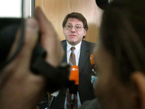 Reinhard Nemetz, Chef der Augsburger Staatsanwaltschaft, muss sich f&uuml;r einen peinlichen Ausrutscher eines ihm unterstellten Kollegen entschuldigen.