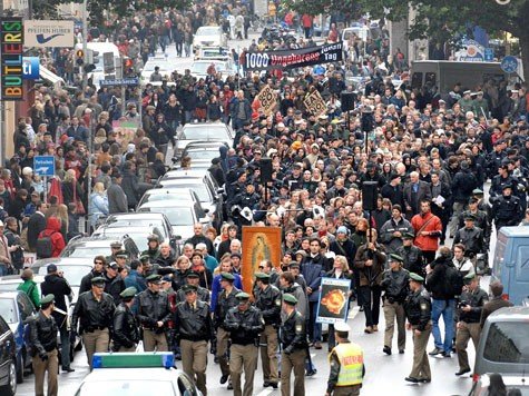 Starke Polizeikräfte schützten die Demo der Abtreibungsgegner und Neonazis Starke Polizeikräfte schützten die Demo der Abtreibungsgegner und Neonazis