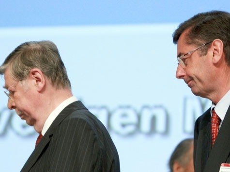 Auf Georg Funke (r) und Kurt Viermetz (l) kommen neue Probleme zu. Auf Georg Funke (r) und Kurt Viermetz (l) kommen neue Probleme zu.