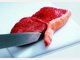 Beim Fleisch kommt es vor allem auf die Menge und die Qualit&auml;t an: Es versorgt uns mit Eiwei&szlig;, das gut f&uuml;r die Muskeln ist, und sch&uuml;tzt gegen Stress. Vitamin B12 und Eisen sorgen f&uuml;r Vitalit&auml;t und Leistungskraft