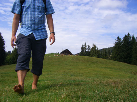 Barfu&szlig;wandern
