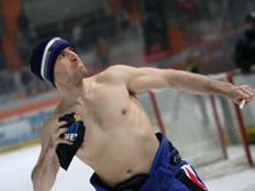 EHC München: Dylan Gyori Mann des Spiels gegen Landshut Cannibals