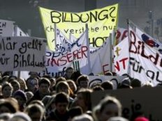 Gymnasiasten protestieren gegen Leistungsdruck am G8