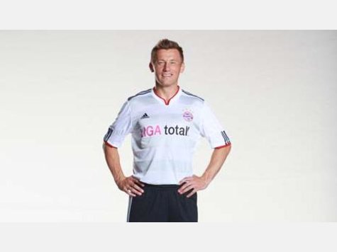 Ivica Olic hat sich mit der neuen Arbeitskleidung bereits angefreundet Ivica Olic hat sich mit der neuen Arbeitskleidung bereits angefreundet