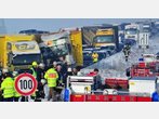 Massenkarambolage auf der A8 mit 170 Fahrzeugen