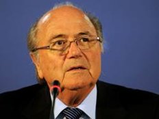 FIFA-Präsident Blatter: Tor-Technologie zu teuer FIFA-Präsident Blatter: Tor-Technologie zu teuer