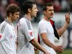 Thomas M&uuml;ller (links), Mark van Bommel (Mitte) und Miro Klose &auml;rgern sich &uuml;ber die Niederlage