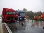 A9 nach zwei Laster-Unfällen total gesperrt
