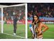 Sarah vs. Sara: Das Duell der Super-Spielerfrauen Sarah vs. Sara: Das Duell der Super-Spielerfrauen