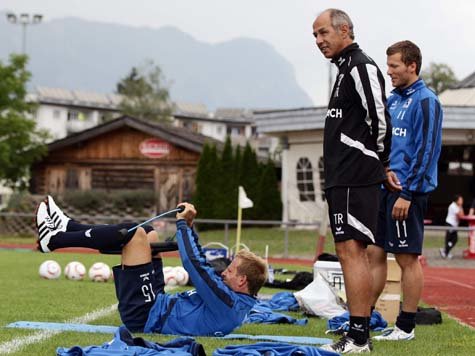 Benny Lauth (r.) und Trainer Reiner Maurer funken auf einer Wellenl&auml;nge