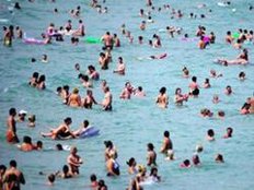 "Sauf-Tourismus" macht Bulgariens Urlaubsregion zu schaffen
