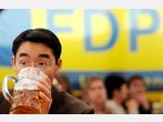 Politiker beim Gillamoos-Volksfest