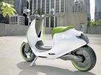 Die Schwaben zeigen das Elektro-Zweirad „e-scooter“ auf dem Pariser Salon