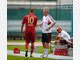 FC Bayern ist im Trainingslager im italienischen Arco mit einem 15:0-Sch&uuml;tzenfest in die Saison gestartet. Eine Plakataktion gegen Manuel Neuer tr&uuml;bt jedoch die Stimmung. Die Fotos des Spiels und der Aktion.