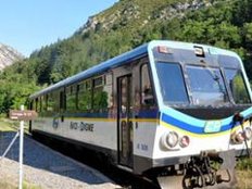 Frankreich: Mit dem Pinienzapfenzug von Digne-les-Bains nach Nizza