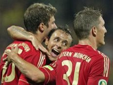 Neues FC-Bayern-Jahrbuch: Samurai & Nasenhaar