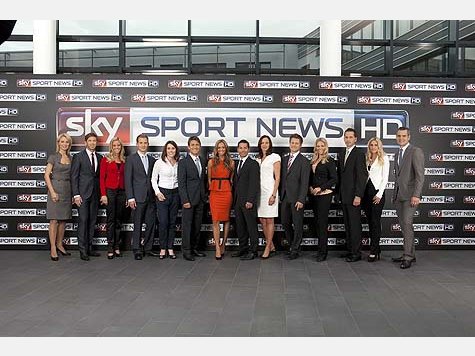 Nicht nur die News sind brandheiß: Das sind die neuen Sky-Sport-News-Moderatoren Nicht nur die News sind brandheiß: Das sind die neuen Sky-Sport-News-Moderatoren