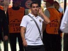 ManCity erwägt Umdenken bei Tevez ManCity erwägt Umdenken bei Tevez