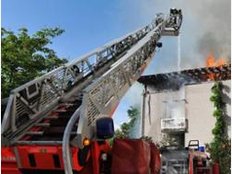 Schwabach: Reihenhaus ausgebrannt - 80-Jähriger in Lebensgefahr