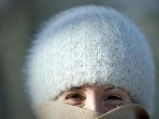 Frauen frieren schneller als Männer: Wissenschaftler kennen vier gute Gründe Frauen frieren schneller als Männer: Wissenschaftler kennen vier gute Gründe