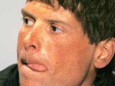 Jan Ullrich macht jetzt Werbung: "Doping für die Haare" Jan Ullrich macht jetzt Werbung: "Doping für die Haare"