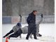 Dick eingepackt gab Otto Rehhagel im dichten Berliner Schneetreiben nach mehr als elf Jahren sein Comeback auf einem Bundesliga-Trainingsplatz.