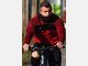 Im Training vor dem Achtelfinal-Hinspiel in der Champions League gegen den FC Bayern beweist Xherdan Shaqiri seine Polyvalenz (zu deutsch: Vielseitigkeit, Vielwertigkeit). Und diese bezieht sich nicht nur auf Fu&szlig;ball. Auch beim Speerwerfen macht der kommende FC-Bayern-Spieler eine gute Figur.