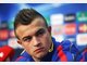 Im Training vor dem Achtelfinal-Hinspiel in der Champions League gegen den FC Bayern beweist Xherdan Shaqiri seine Polyvalenz (zu deutsch: Vielseitigkeit, Vielwertigkeit). Und diese bezieht sich nicht nur auf Fu&szlig;ball. Auch beim Speerwerfen macht der kommende FC-Bayern-Spieler eine gute Figur.