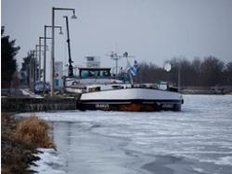 Main-Donau-Kanal: Eis behindert Schifffahrt weiterhin