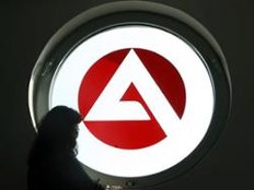 Auch im Februar über drei Millionen Arbeitslose
