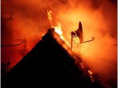 Großeinsatz in Füssen: Einfamilienhaus steht in Flammen
