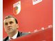 Der FC Augsburg hat seine neue Doppelspitze pr&auml;sentiert: Gesch&auml;ftsf&uuml;hrer Peter Bircks und Manager Manfred Paula. F&uuml;r Vereinsboss Walther Seinsch ist es die "beste L&ouml;sung".