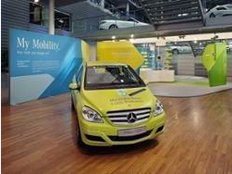 Ausstellung My Mobility im Mercedes-Benz Center München zum Thema Mobilitätsanspruch des Menschen