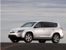 Toyota Elektro-RAV4: Kompakt-SUV mit Elektroantrieb startet in Kalifornien