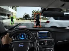 Volvo setzt auf Sicherheit: Volvo V40 serienmäßig mit Fußgänger-Airbag