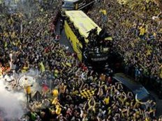 Schwarz-Gelbe Stadt: Dortmund empfängt BVB