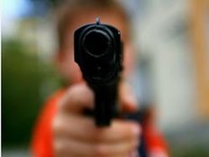 Kinder spielen - Polizei kommt