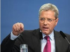 Röttgens will nach Entlassung Vizevorstand bleiben