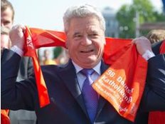 Gauck mahnt zu Ökumene und politischem Engagement