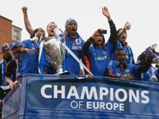 Chelsea-Fans bejubeln ihre Helden