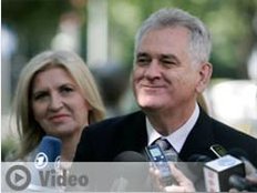 Oppositionsführer Nikolic gewinnt Präsidentenwahlen in Serbien