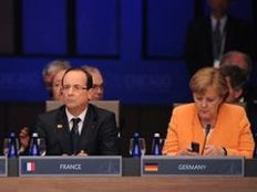 Frankreich auf NATO-Gipfel in der Kritik - Merkel und Westerwelle rügen frühzeitigen Afghanistan-Abzug