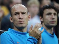 FC Bayern München gewinnt gegen Oranje - Fans pfeifen Robben aus