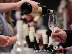 Alkohol- und Tabakkonsum, abhängig von Bildung und Einkommen?