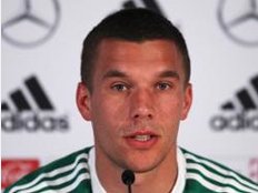 Vor EM: Poldi: "Gegen Portugal brennt der Baum"