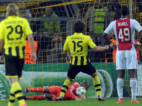 http://www.tz-online.de/bilder/2012/09/18/2509945/691302434-kenneth-vermeer-mats-hummels-borussia-dortmund-ajax-amsterdam-3M09.jpg