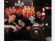 Spieler des FC Bayern haben am Montag den Basketball-Shop "kickz store" besucht. Spieler des FC Bayern haben am Montag den Basketball-Shop "kickz store" besucht.