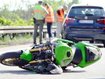 Tödlicher Unfall auf A 99: Motorradfahrer rast in Peugeot Tödlicher Unfall auf A 99: Motorradfahrer rast in Peugeot